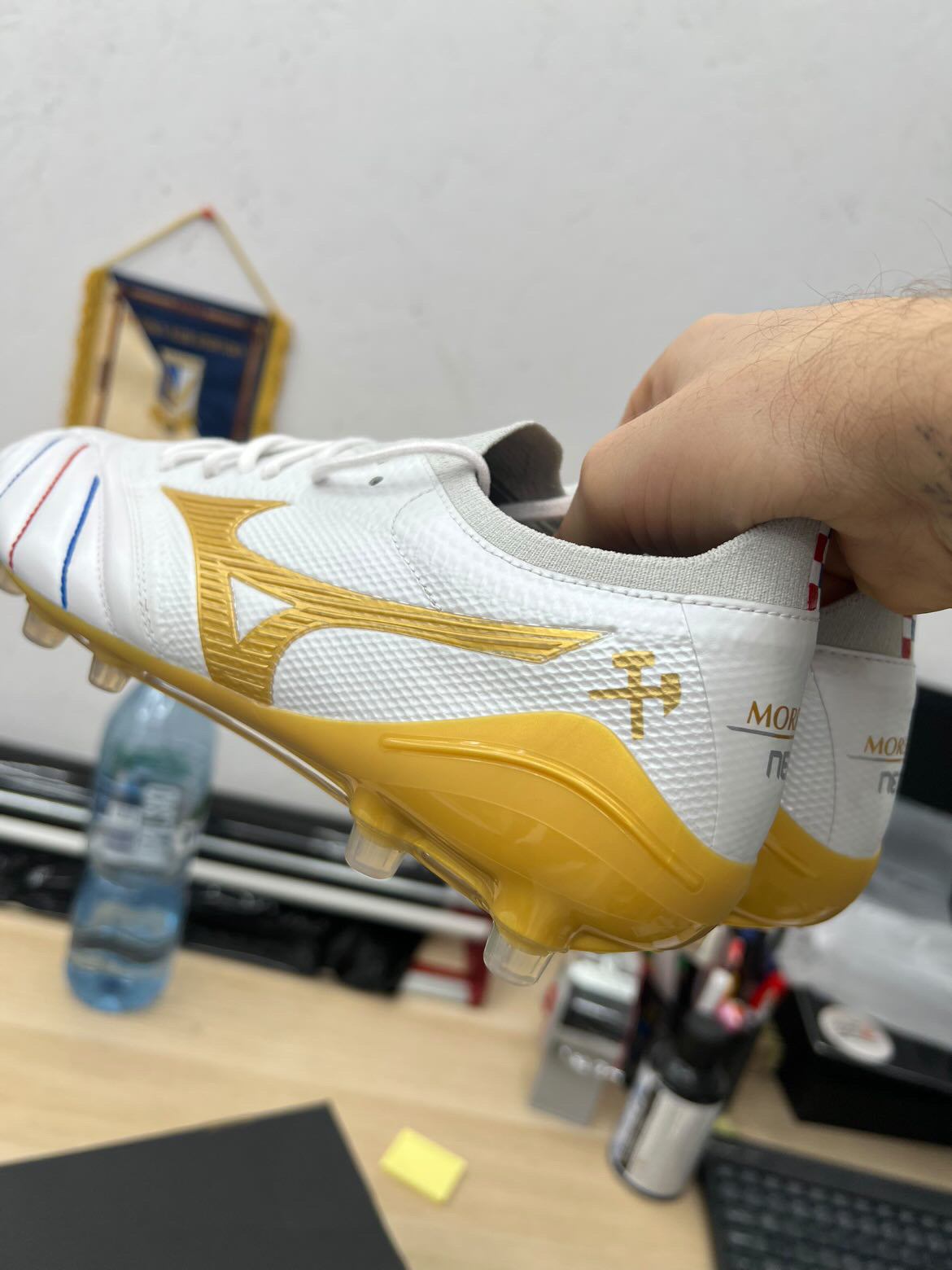 Buty piłkarskie Morelia Neo IV Japan – White/MP Gold/Cool Gray 3C - AG