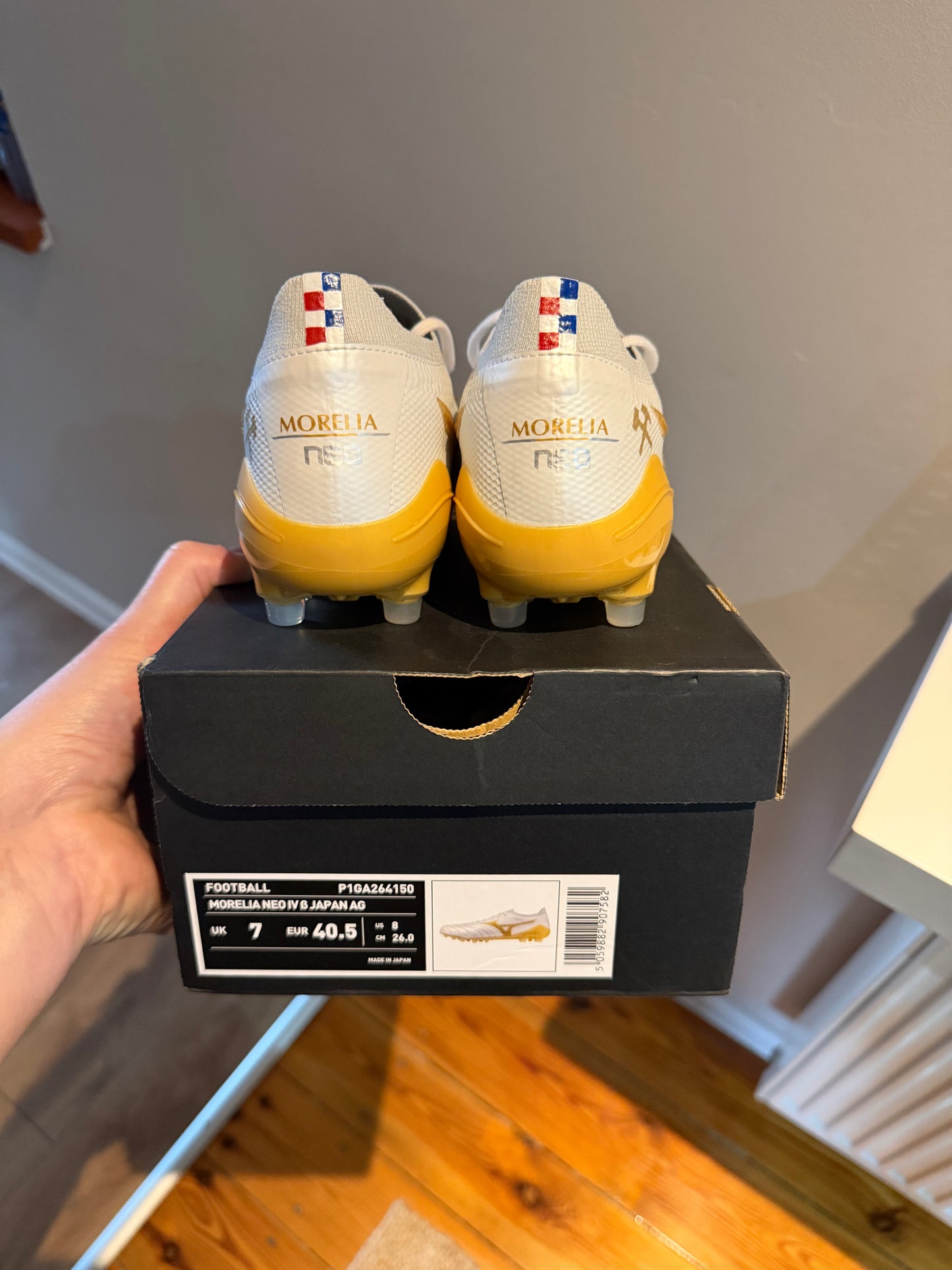Buty piłkarskie Morelia Neo IV Japan – White/MP Gold/Cool Gray 3C - AG